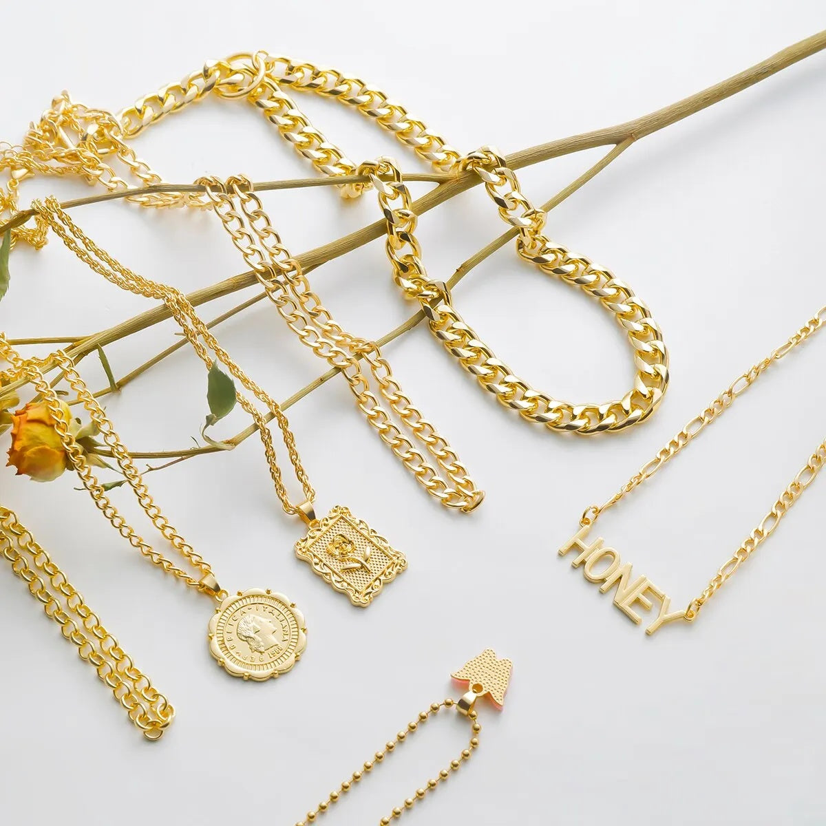 7 Pcs Vintage Necklace Set - image 5